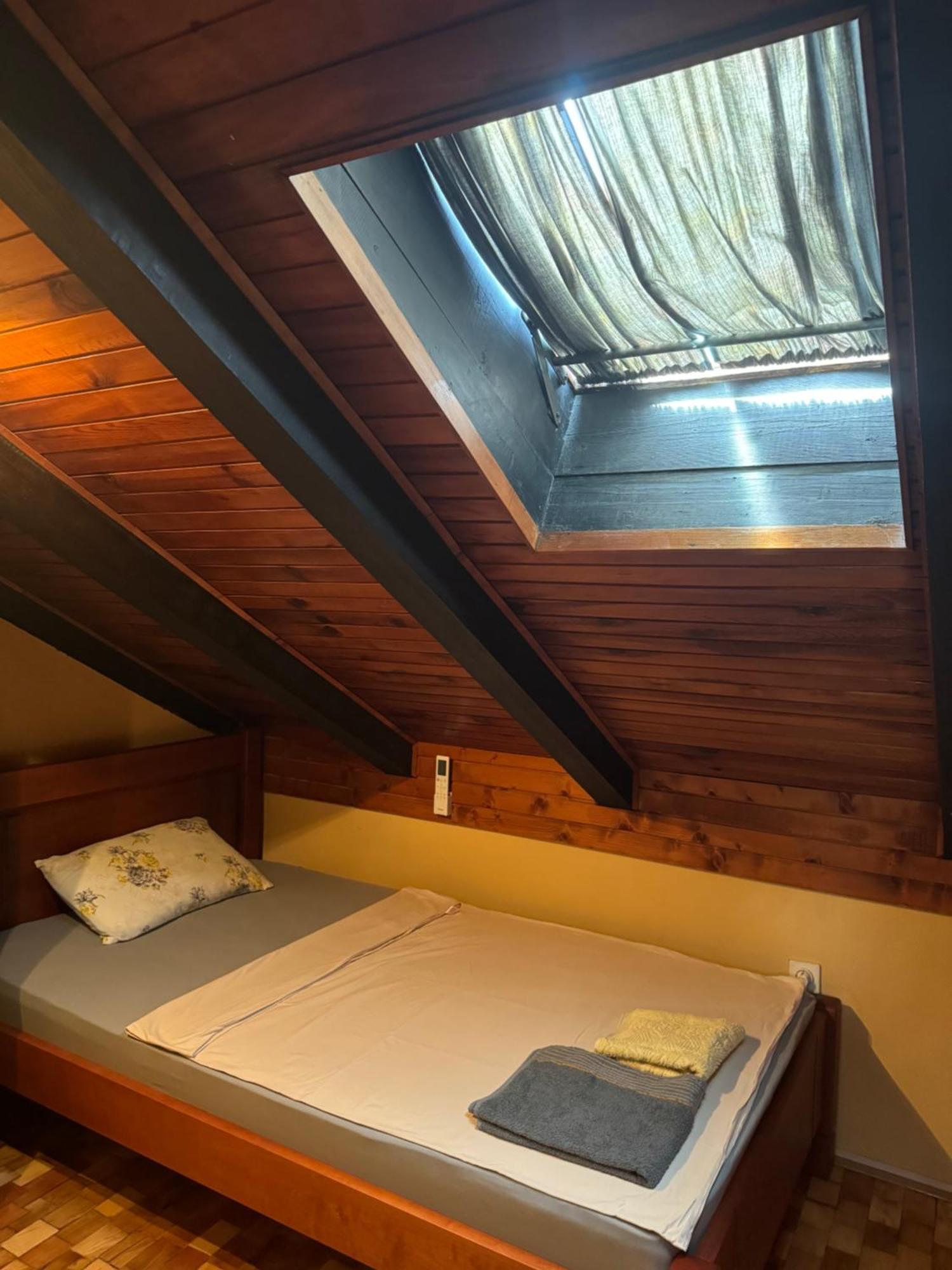 Kotorhostelito Bagian luar foto