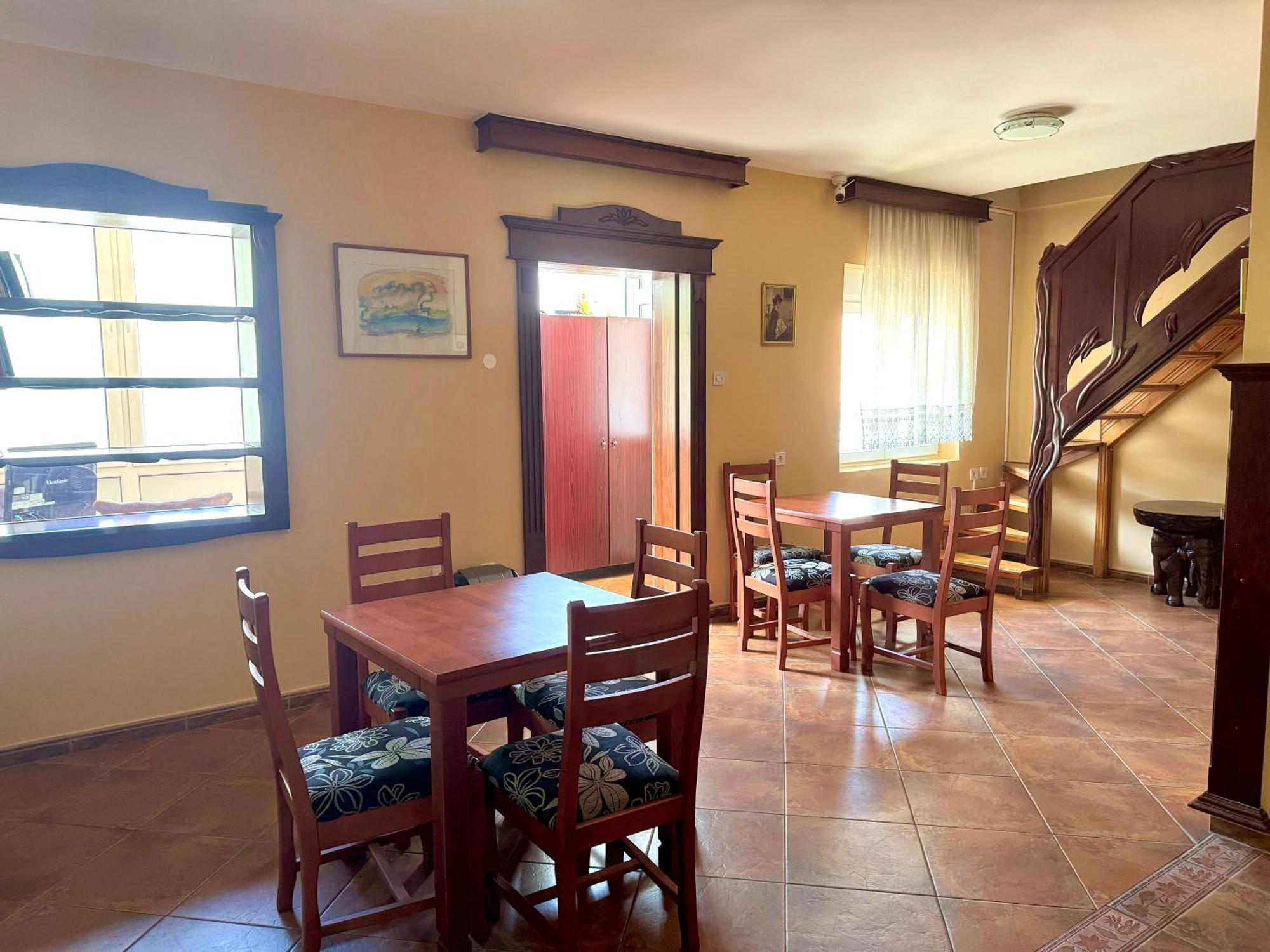 Kotorhostelito Bagian luar foto