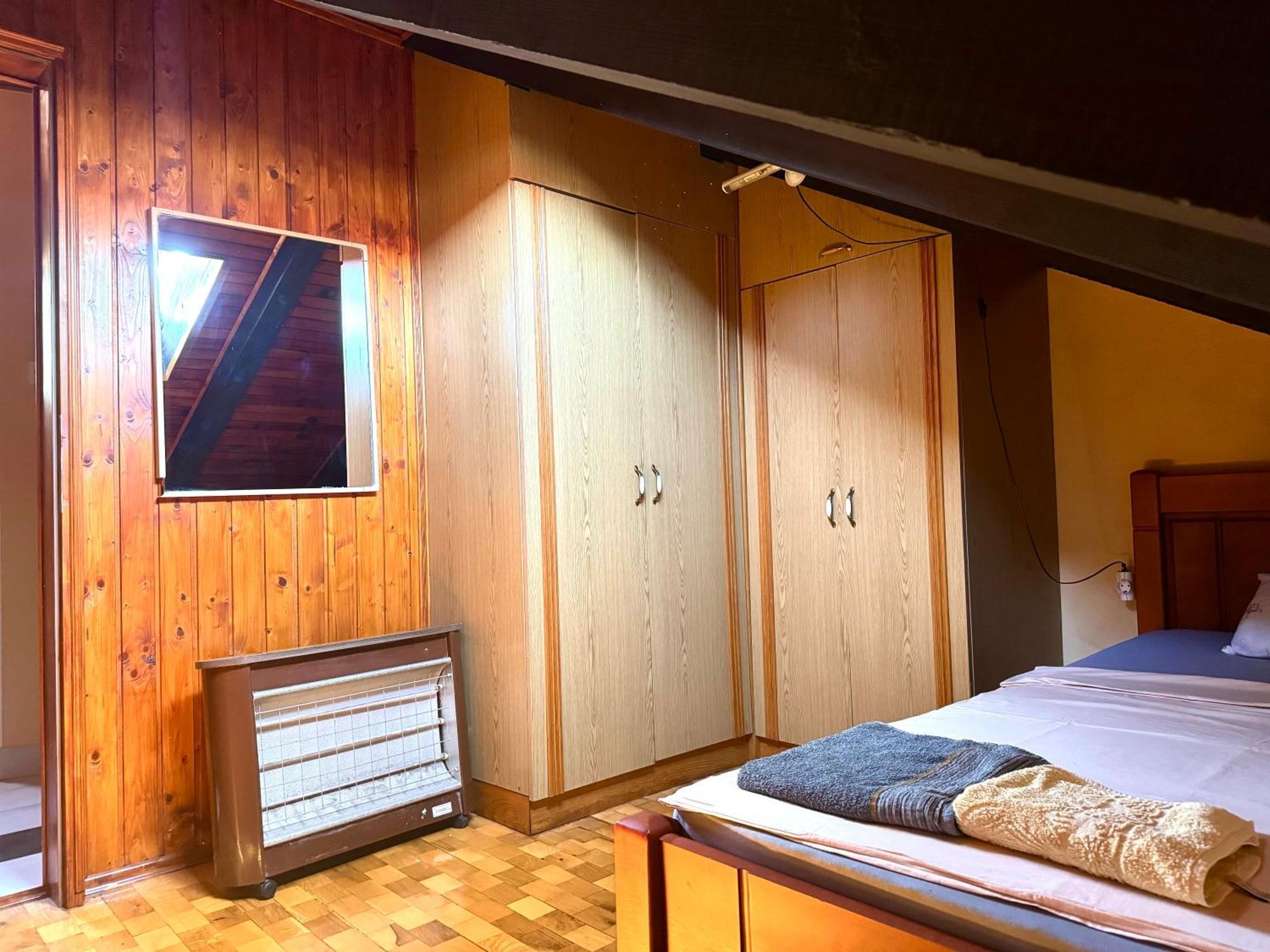 Kotorhostelito Bagian luar foto