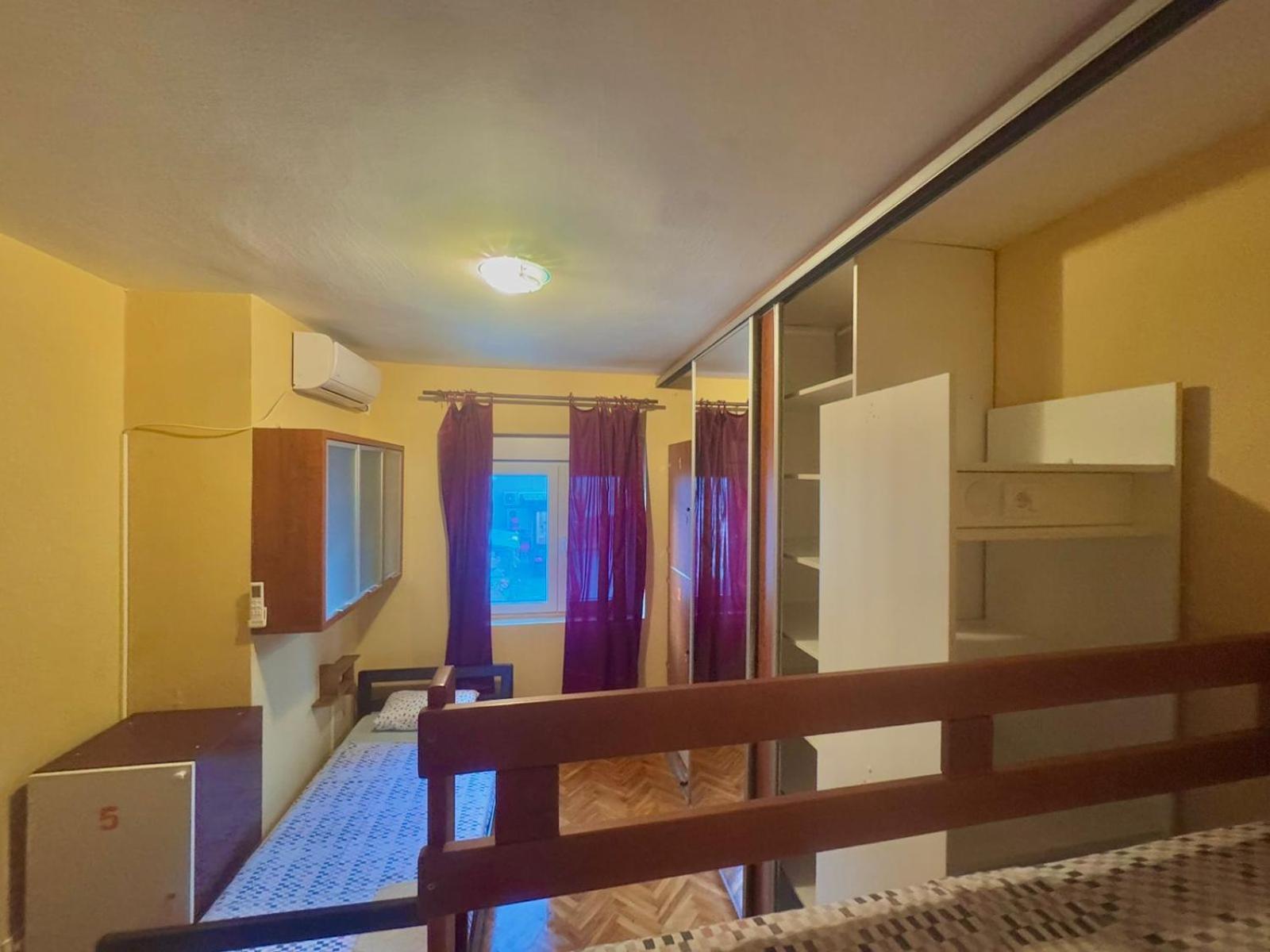 Kotorhostelito Bagian luar foto