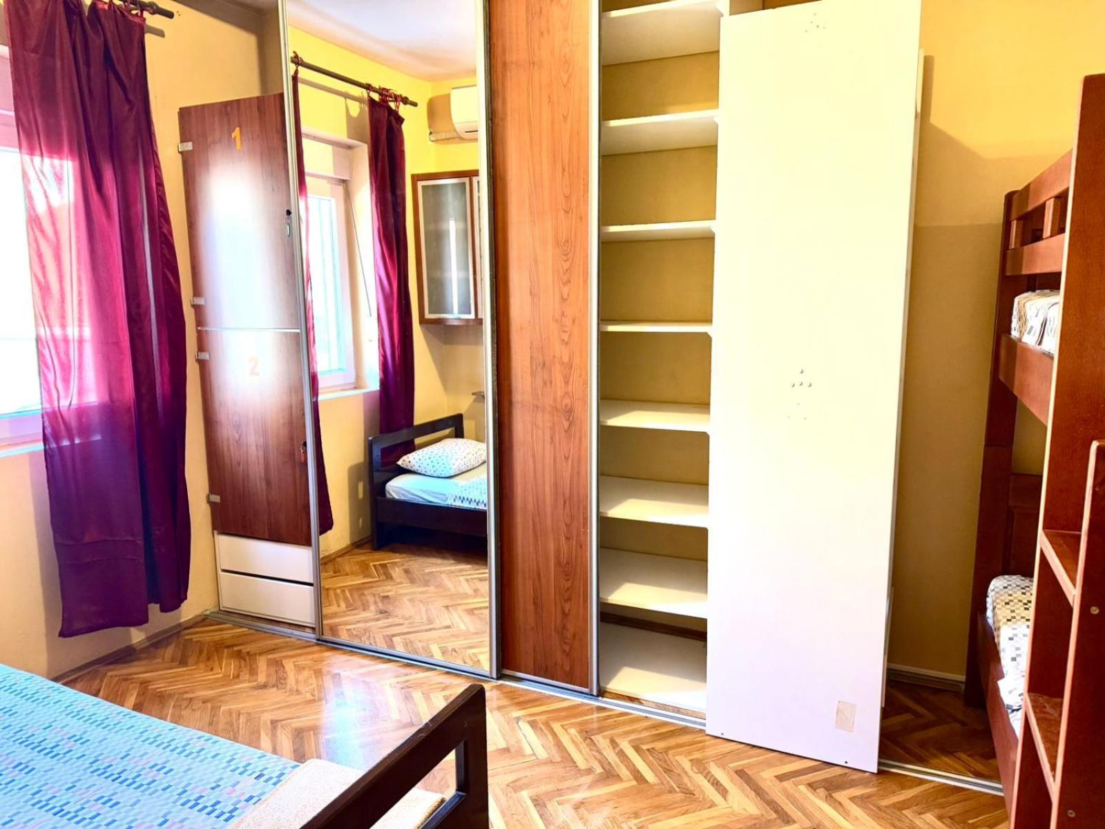 Kotorhostelito Bagian luar foto